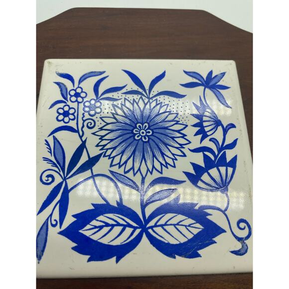 Handmade Wooden Wall Plaque Trivet‎ with Blue white tile - Picture 4 of 8